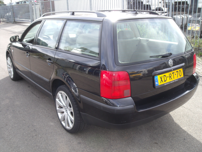 Volkswagen Passat Variant 2.3 VR5 Sloopvoertuig (1998, Zwart)