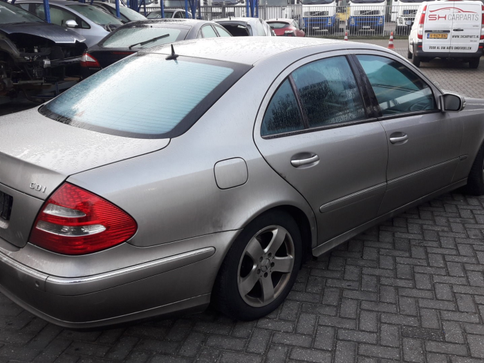 Mercedes E 3.2 E-320 CDI 24V Sloopvoertuig (2003, Grijs)