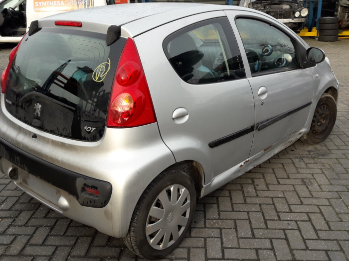 Peugeot 107 1.0 12V Sloopvoertuig (2008, Zilvergrijs)