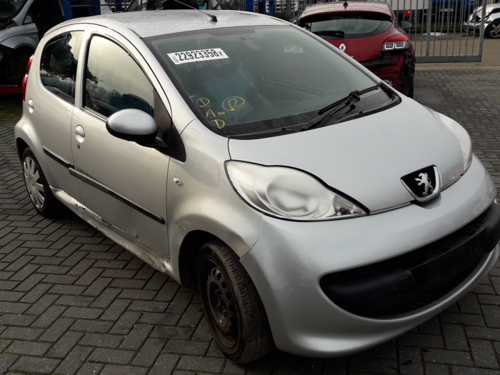 Peugeot 107 1.0 12V Sloopvoertuig (2008, Zilvergrijs)
