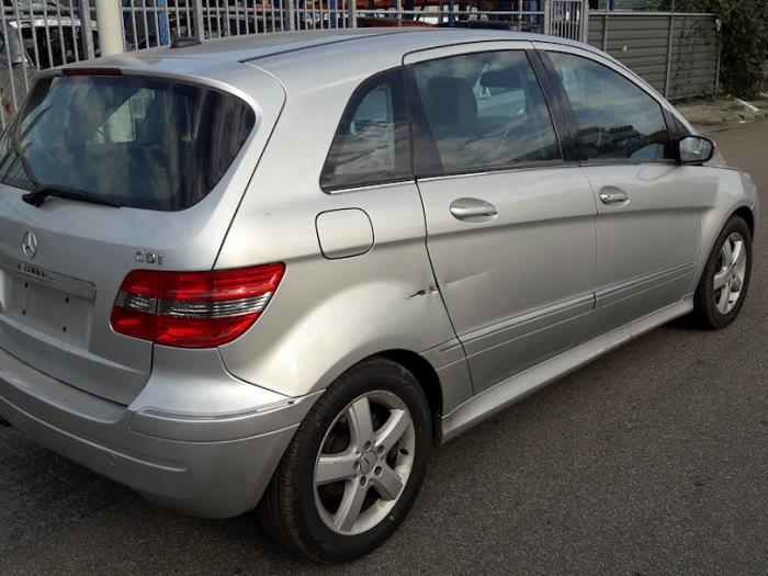 Mercedes B 2.0 B-200 CDI 16V Sloopvoertuig (2007, Zilvergrijs)