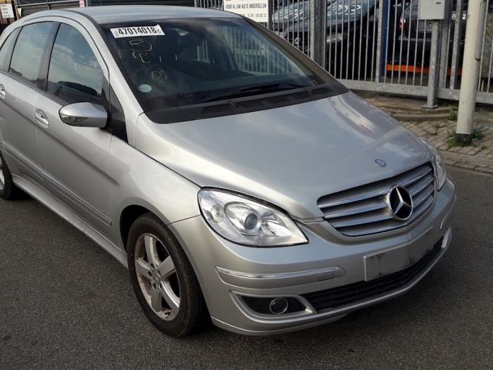 Mercedes B 2.0 B-200 CDI 16V Sloopvoertuig (2007, Zilvergrijs)