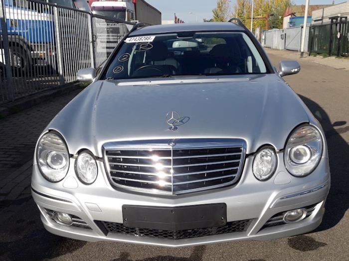 Mercedes E Combi 2.2 E-220 CDI 16V Sloopvoertuig (2007, Zilvergrijs)