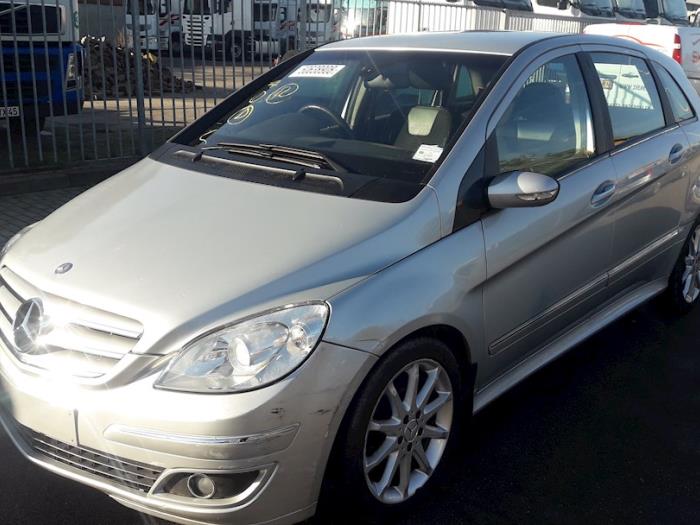 Mercedes B 1.5 B-150 16V Sloopvoertuig (2006, Zilvergrijs)