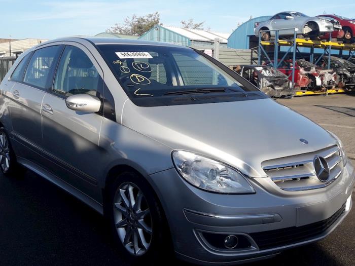 Mercedes B 1.5 B-150 16V Sloopvoertuig (2006, Zilvergrijs)