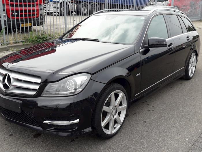 Mercedes C Estate 2.2 C-220 CDI 16V BlueEfficiency Sloopvoertuig (2011, Zwart)