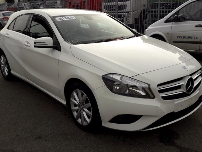 Mercedes A 1.6 A-180 16V Sloopvoertuig (2015, Wit)