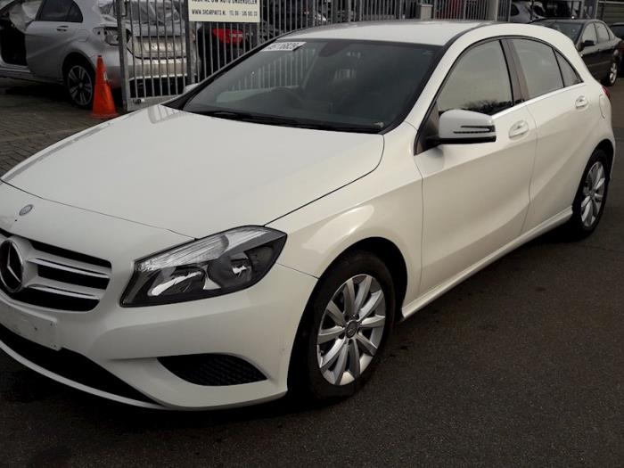 Mercedes A 1.6 A-180 16V Sloopvoertuig (2015, Wit)