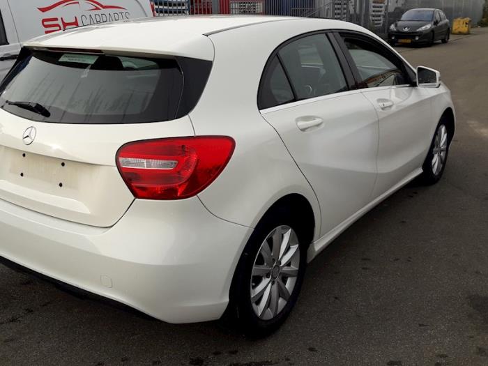 Mercedes A 1.6 A-180 16V Sloopvoertuig (2015, Wit)