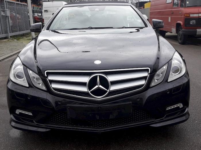 Mercedes E E-350 CGI V6 24V Sloopvoertuig (2010, Zwart)