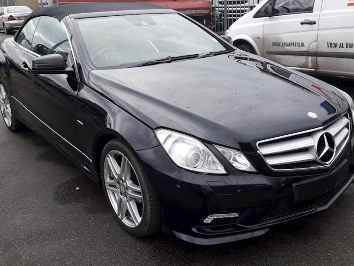 Mercedes E E-350 CGI V6 24V Sloopvoertuig (2010, Zwart)