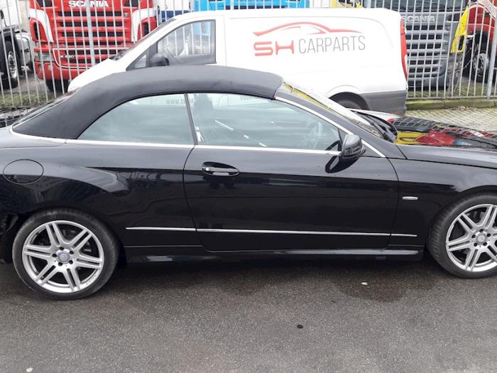 Mercedes E E-350 CGI V6 24V Sloopvoertuig (2010, Zwart)