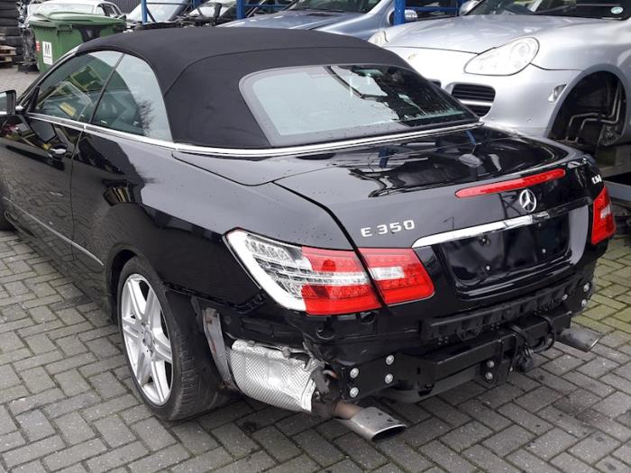 Mercedes E E-350 CGI V6 24V Sloopvoertuig (2010, Zwart)