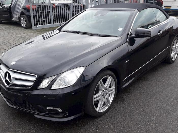 Mercedes E E-350 CGI V6 24V Sloopvoertuig (2010, Zwart)