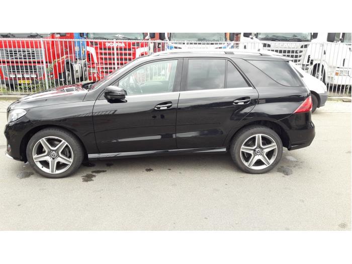 Mercedes GLE 250d 2.0 Sloopvoertuig (2017, Zwart)