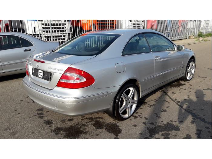 Mercedes CLK 1.8 200 K 16V Sloopvoertuig (2005, Zilvergrijs)