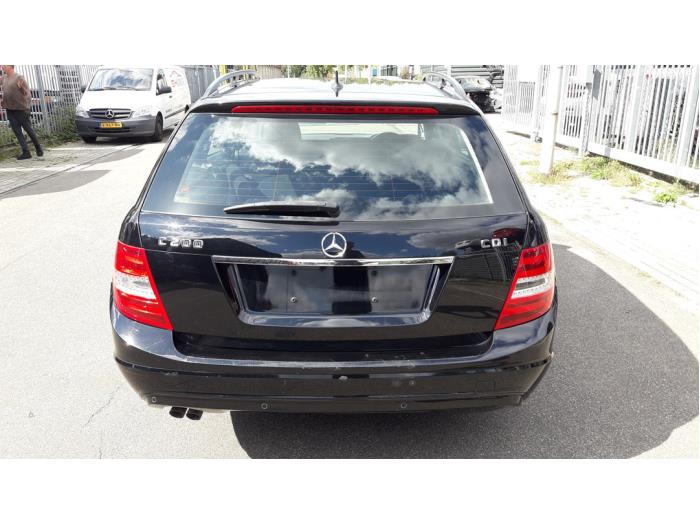 Mercedes C Estate 2.2 C-200 CDI 16V BlueEFFICIENCY Sloopvoertuig (2011, Zwart)