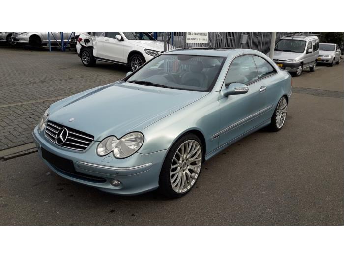 Mercedes CLK 2.7 270 CDI 20V Sloopvoertuig (2004, Licht, Blauw)