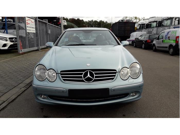 Mercedes CLK 2.7 270 CDI 20V Sloopvoertuig (2004, Licht, Blauw)