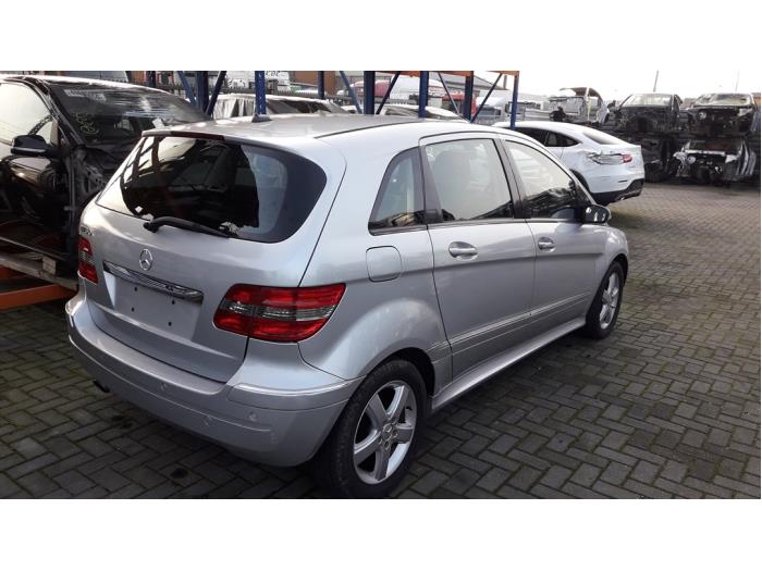 Mercedes B 1.5 B-150 16V Sloopvoertuig (2006, Zilvergrijs)