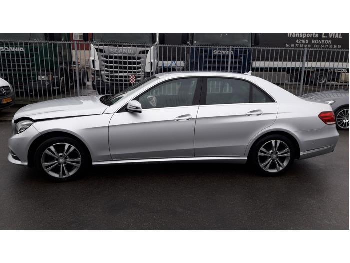 Mercedes E E-220 CDI 16V BlueEfficiency Sloopvoertuig (2013, Zilvergrijs)