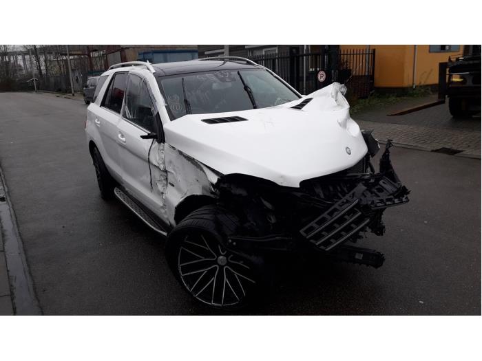 Mercedes ML III 3.0 ML-350 BlueTEC V6 24V 4-Matic Sloopvoertuig (2014, Wit)