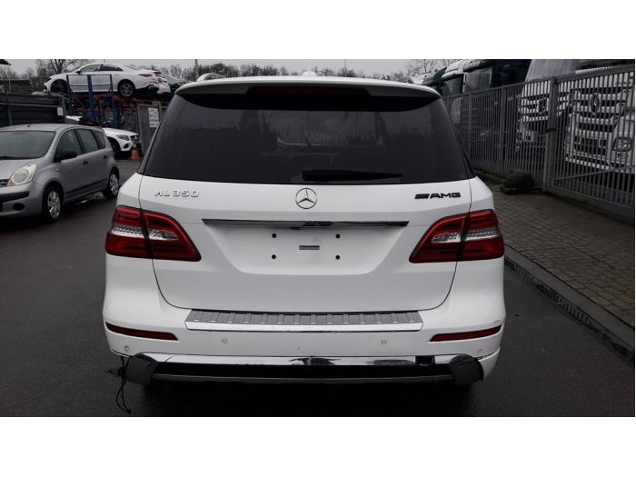 Mercedes ML III 3.0 ML-350 BlueTEC V6 24V 4-Matic Sloopvoertuig (2014, Wit)