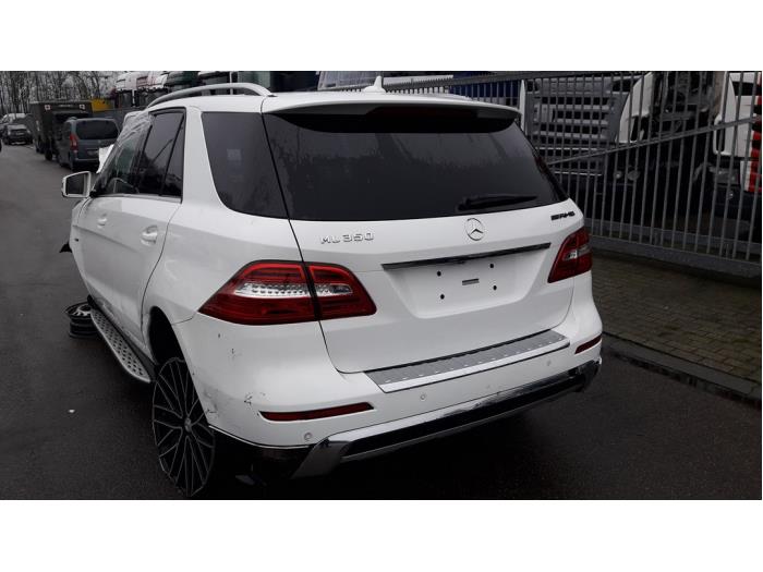 Mercedes ML III 3.0 ML-350 BlueTEC V6 24V 4-Matic Sloopvoertuig (2014, Wit)