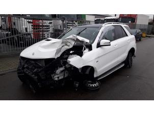Mercedes ML III 3.0 ML-350 BlueTEC V6 24V 4-Matic Sloopvoertuig (2014, Wit)