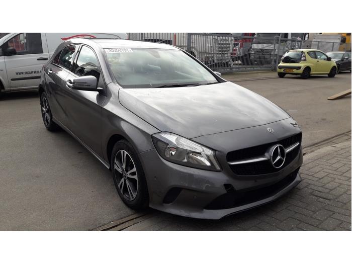 Mercedes A 1.5 A-180 CDI, A-180d 16V Sloopvoertuig (2017, Grijs)