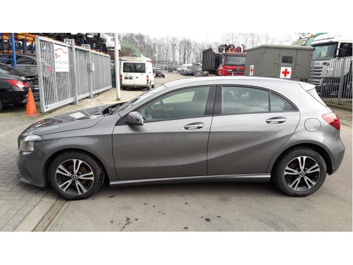 Mercedes A 1.5 A-180 CDI, A-180d 16V Sloopvoertuig (2017, Grijs)