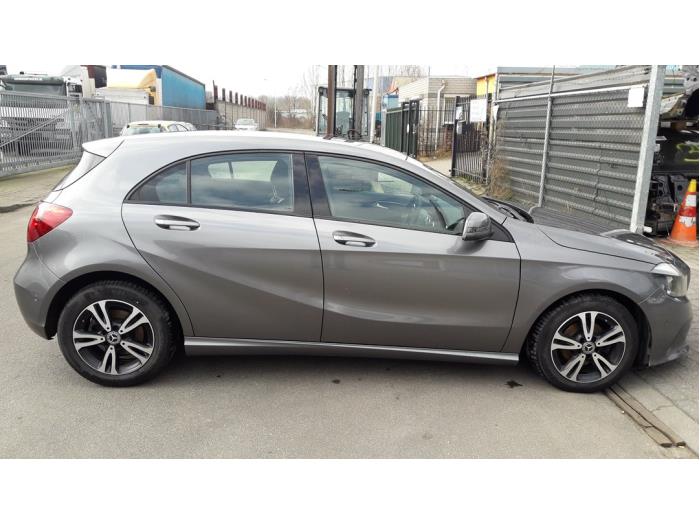 Mercedes A 1.5 A-180 CDI, A-180d 16V Sloopvoertuig (2017, Grijs)