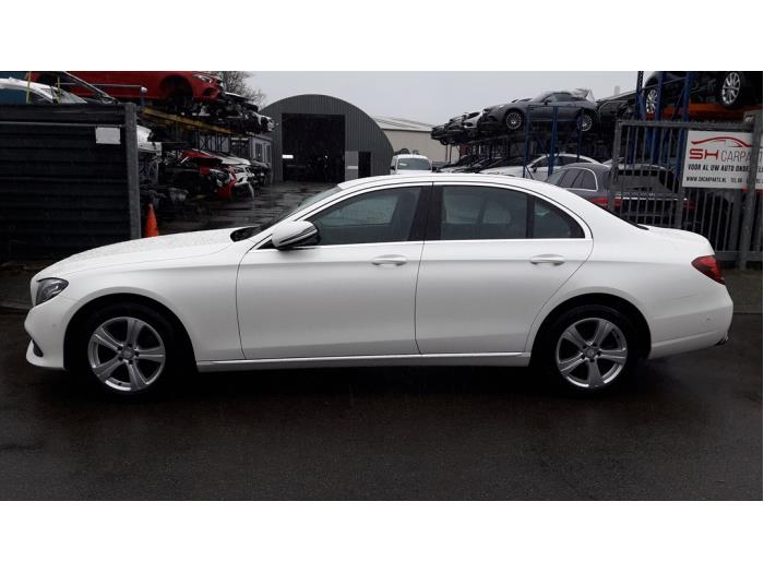 Mercedes E E-220d 2.0 Turbo 16V Sloopvoertuig (2017, Wit)