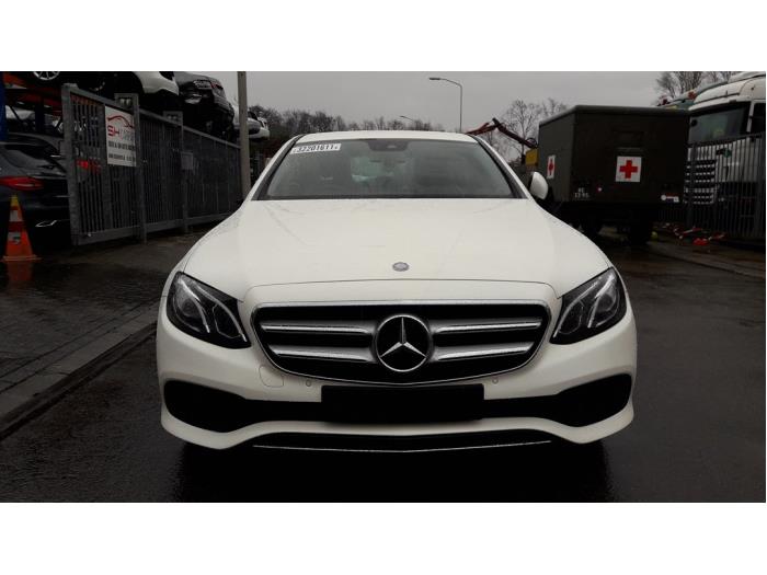 Mercedes E E-220d 2.0 Turbo 16V Sloopvoertuig (2017, Wit)