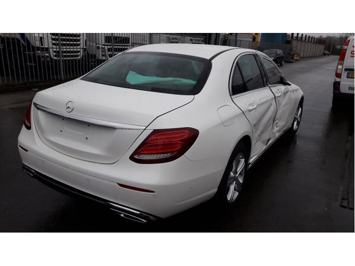 Mercedes E E-220d 2.0 Turbo 16V Sloopvoertuig (2017, Wit)