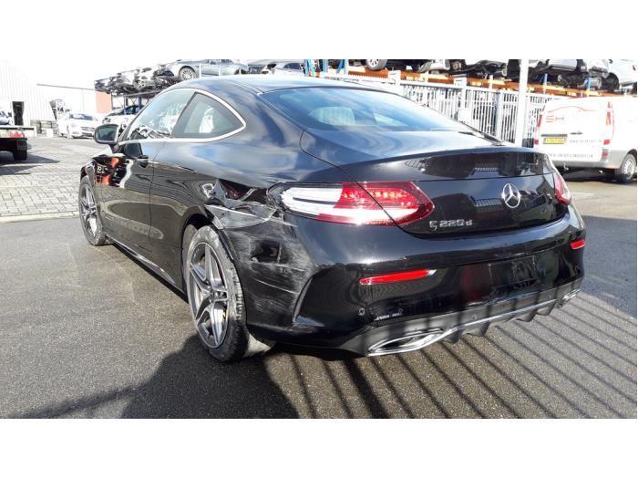 Mercedes C C-220d 2.0 Turbo 16V Sloopvoertuig (2019, Zwart)