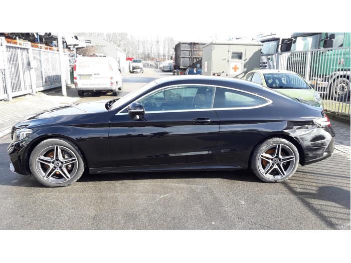 Mercedes C C-220d 2.0 Turbo 16V Sloopvoertuig (2019, Zwart)