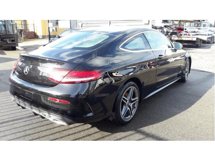 Mercedes C C-220d 2.0 Turbo 16V Sloopvoertuig (2019, Zwart)