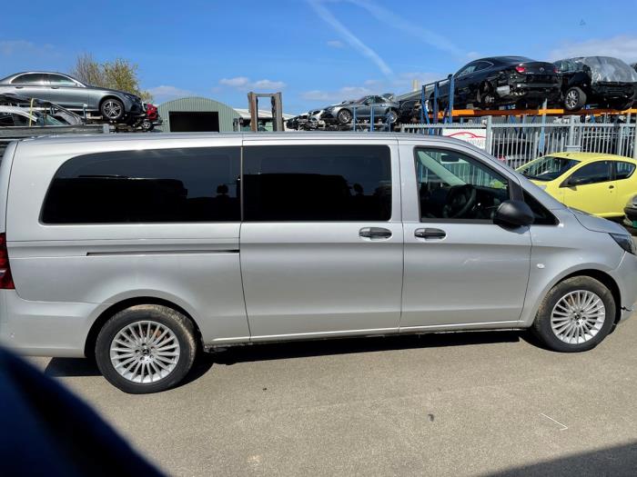 Mercedes Vito Tourer 2.2 119 CDI 16V BlueTEC Sloopvoertuig (2019, Zilvergrijs)