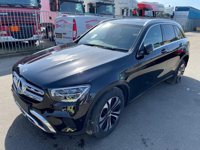 Mercedes GLC 2.0 300 16V EQ Boost 4-Matic Sloopvoertuig (2019, Zwart)