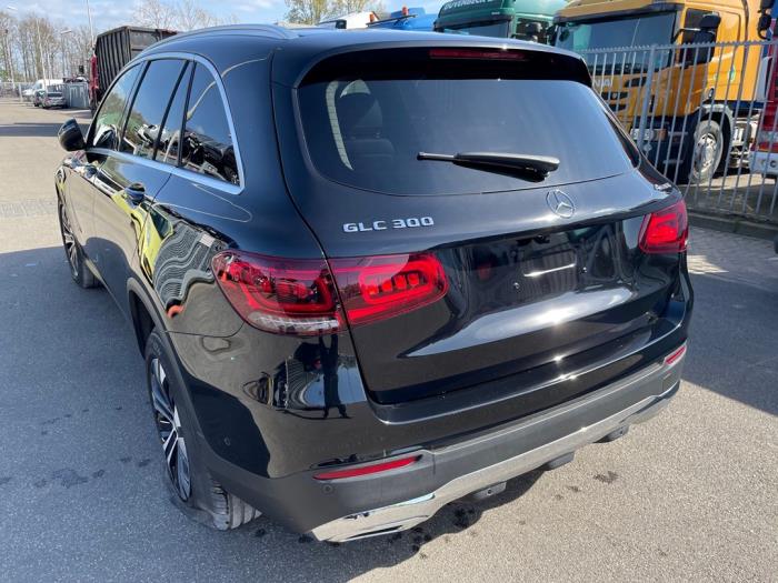 Mercedes GLC 2.0 300 16V EQ Boost 4-Matic Sloopvoertuig (2019, Zwart)
