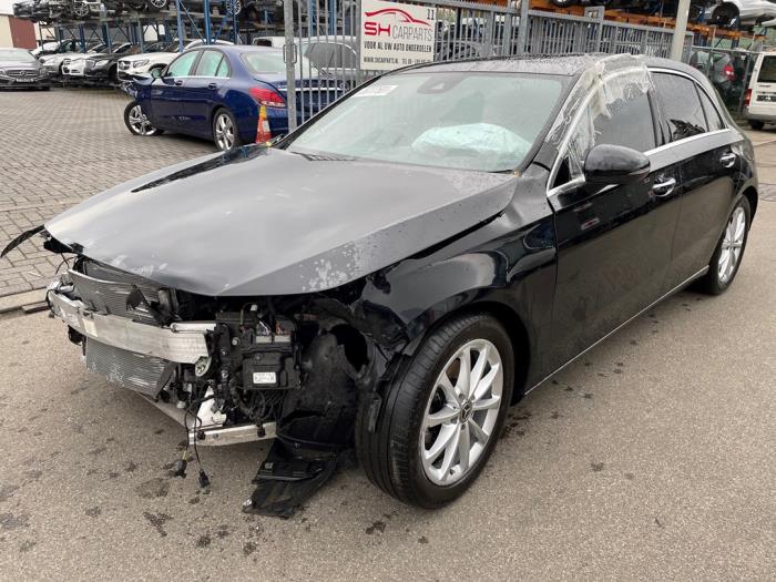 Mercedes A 1.5 A-180d Sloopvoertuig (2019, Zwart)