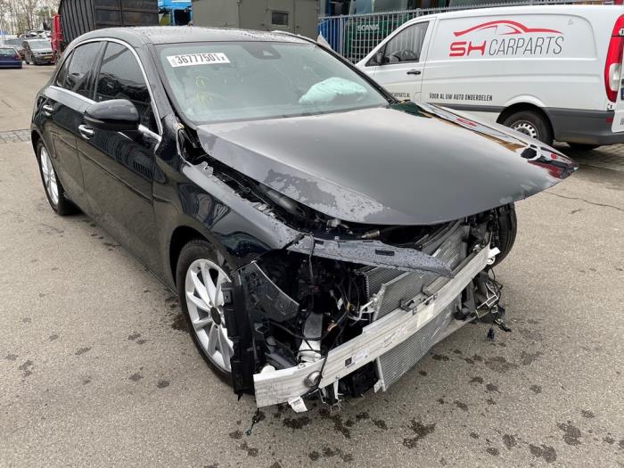 Mercedes A 1.5 A-180d Sloopvoertuig (2019, Zwart)