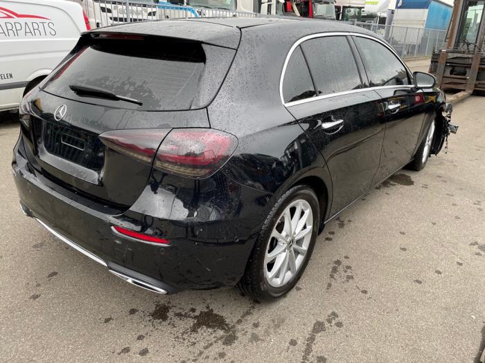 Mercedes A 1.5 A-180d Sloopvoertuig (2019, Zwart)