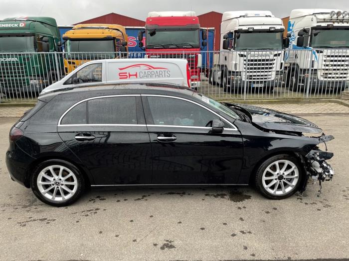 Mercedes A 1.5 A-180d Sloopvoertuig (2019, Zwart)