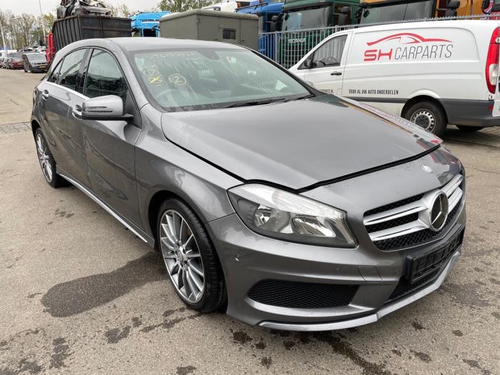 Mercedes A 2.2 A-200 CDI, A-200d 16V Sloopvoertuig (2015, Grijs)