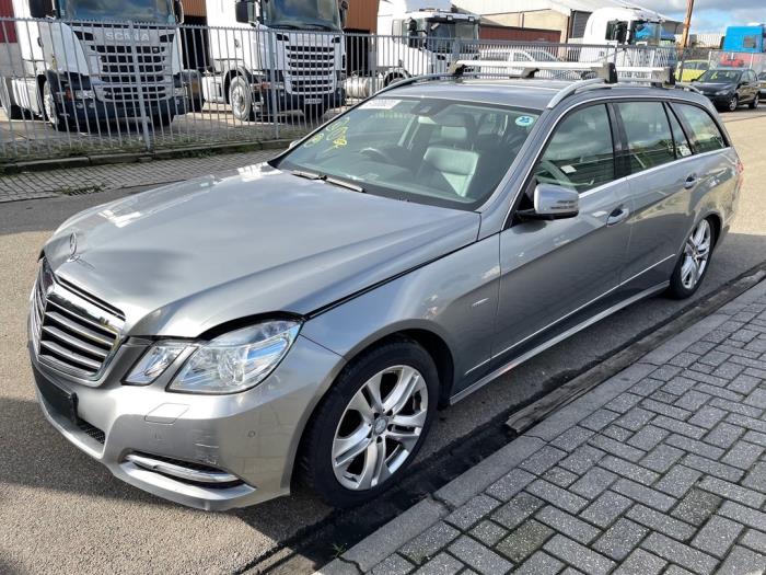 Mercedes E Estate E-250 CDI 16V BlueEfficiency,BlueTEC Sloopvoertuig (2010, Grijs)