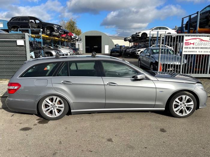 Mercedes E Estate E-250 CDI 16V BlueEfficiency,BlueTEC Sloopvoertuig (2010, Grijs)