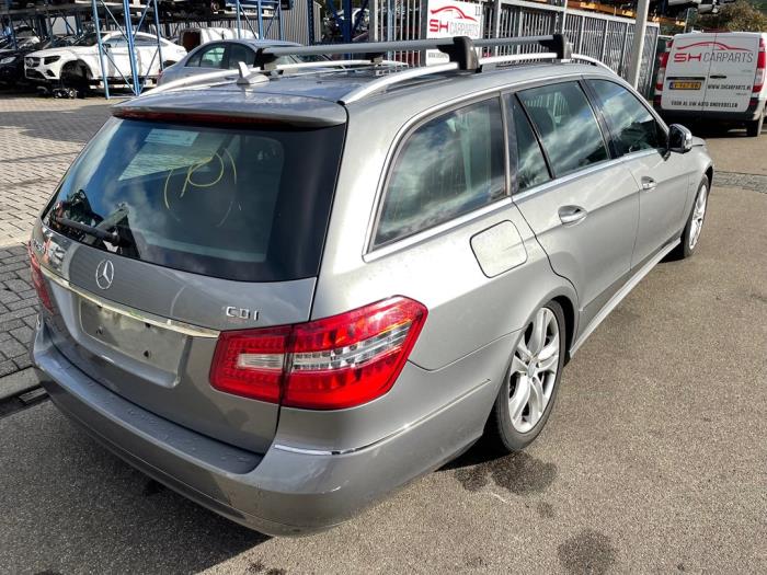 Mercedes E Estate E-250 CDI 16V BlueEfficiency,BlueTEC Sloopvoertuig (2010, Grijs)