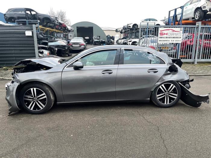 Mercedes A 1.3 A-200 Turbo 16V Sloopvoertuig (2020, Grijs)